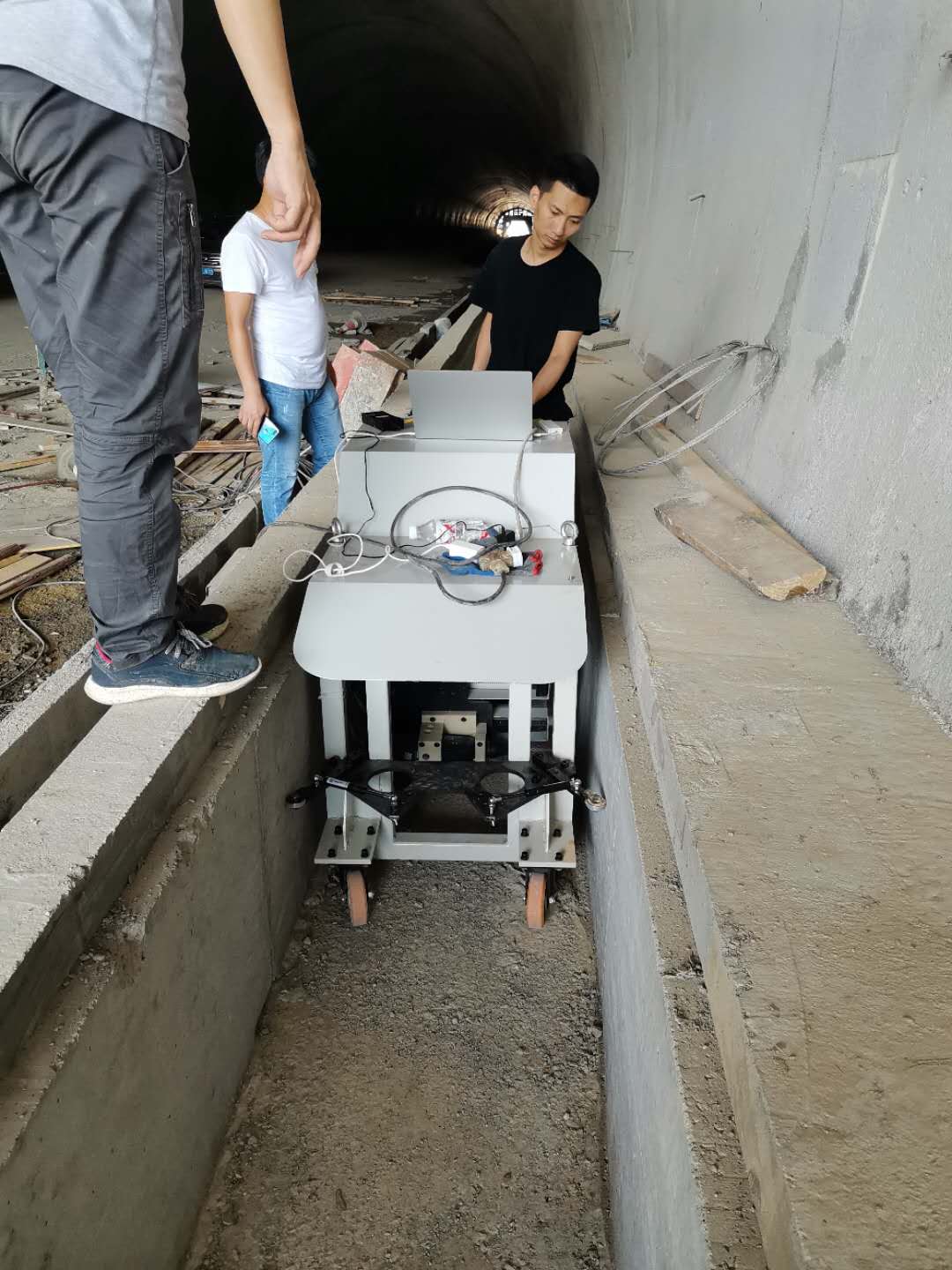 挖掘机挖掘深度与位置自动监...